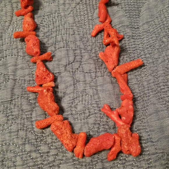 Coral necklace - Picture 4 of 4